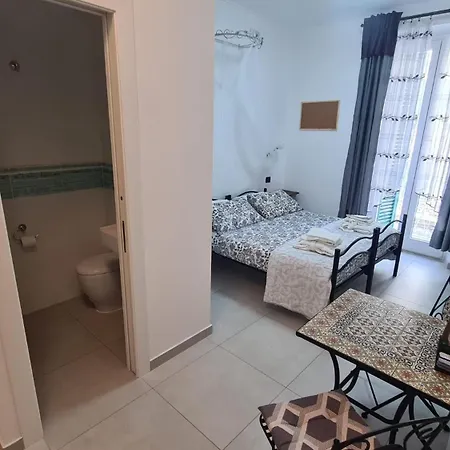 Amici Holidey Stazione 3* La Spezia