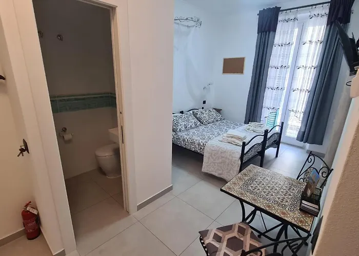 Amici Holidey Stazione 3* La Spezia