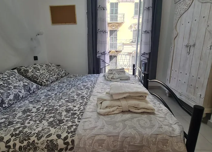 Guest house Amici Holidey Stazione La Spezia